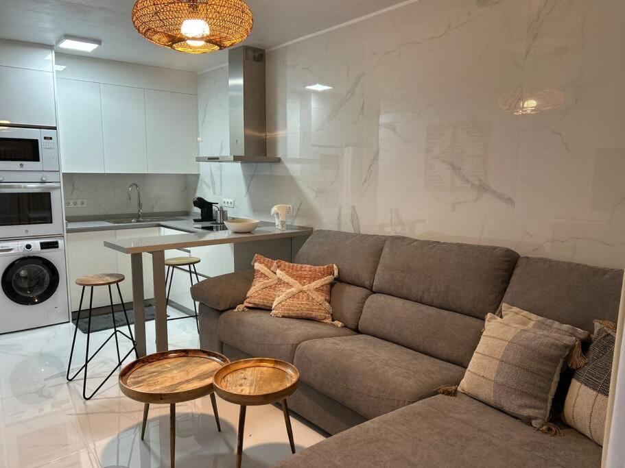 Apartment Moderno Cerca Al Mar